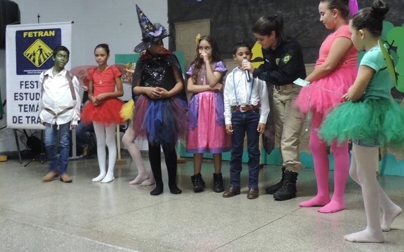 CMEIC - Teatro sobre o trânsito – Projeto FETRAN